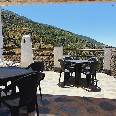 El Capricho De Trevelez Apartment Bagian luar foto