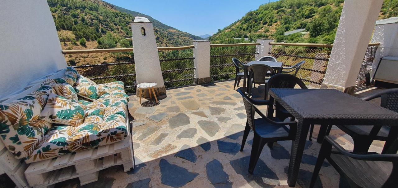 El Capricho De Trevelez Apartment Bagian luar foto