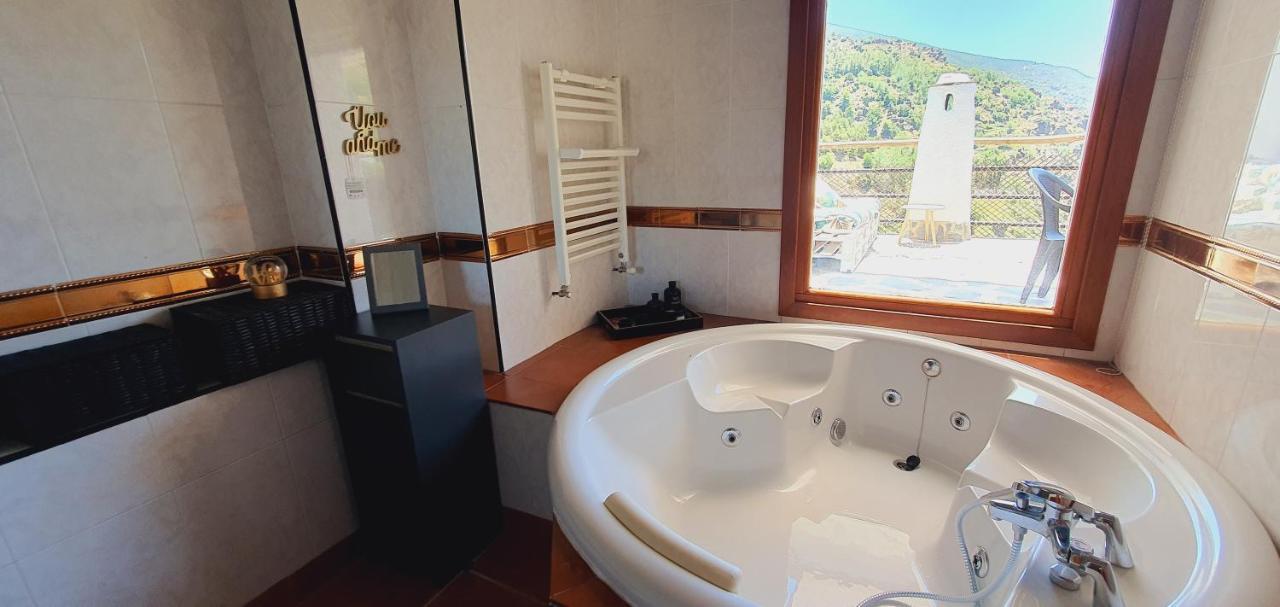 El Capricho De Trevelez Apartment Bagian luar foto