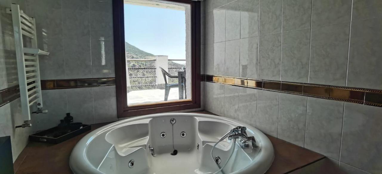 El Capricho De Trevelez Apartment Bagian luar foto